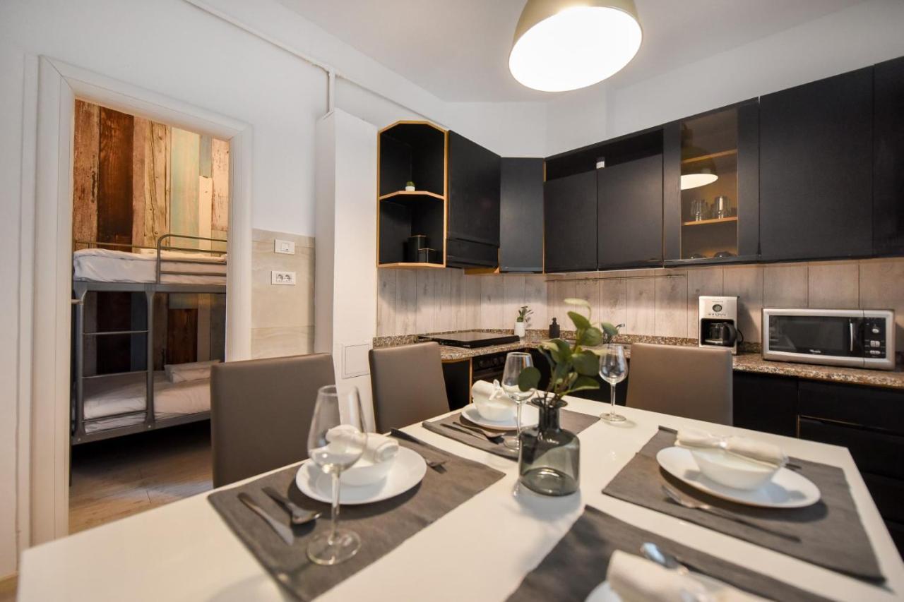 Amazing Location & Elegant Apt - Old Town Apartment Bucharest Exterior photo