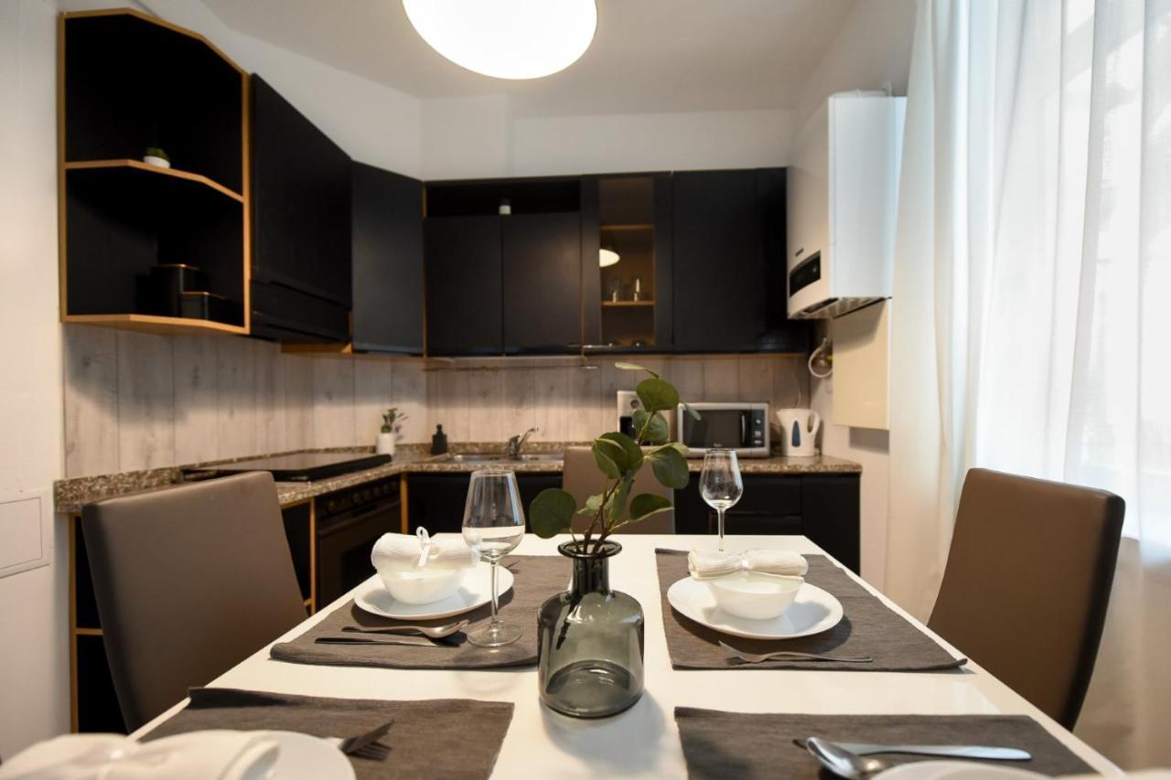 Amazing Location & Elegant Apt - Old Town Apartment Bucharest Exterior photo